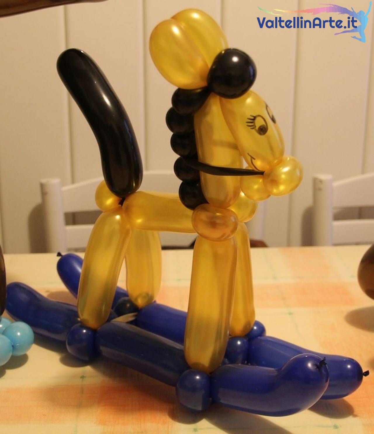 Cavallo a dondolo