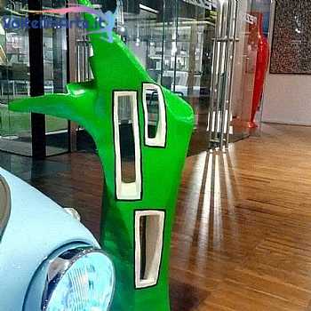 GREEN